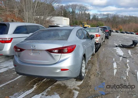 2018 Mazda Mazda3 Sport z USA, uszkodzony, nr VIN 3MZBN1U73JM217741